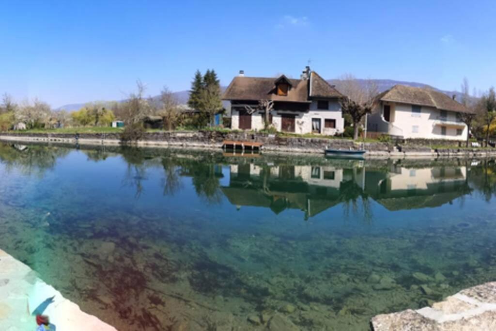 Le Portougais, Chalet A Chanaz, La Petite Venise Savoyarde Экстерьер фото