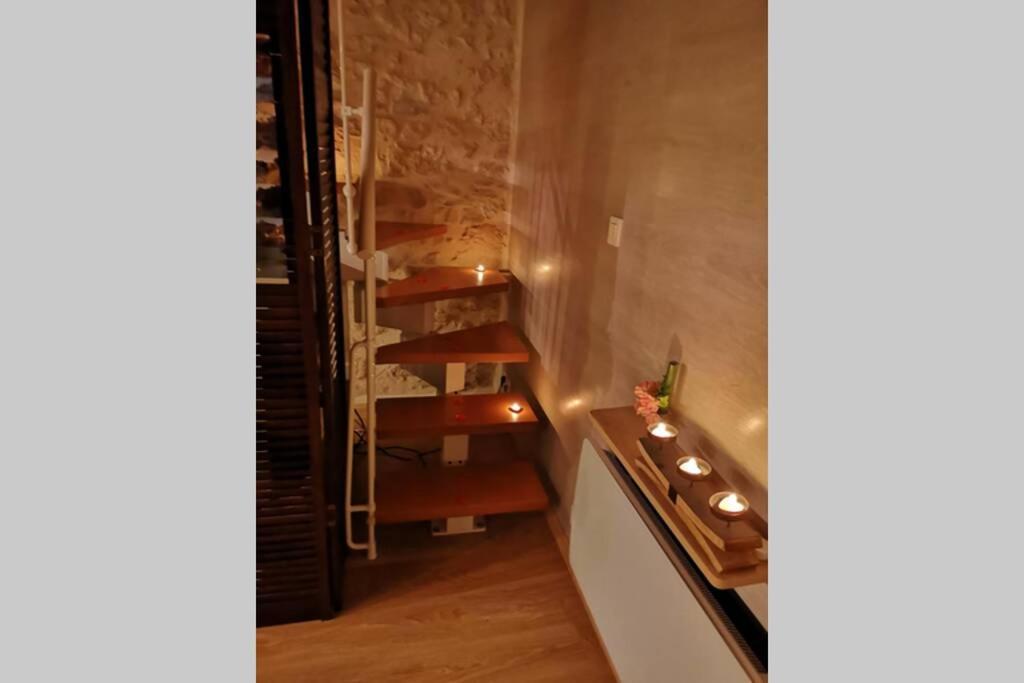 Le Portougais, Chalet A Chanaz, La Petite Venise Savoyarde Экстерьер фото
