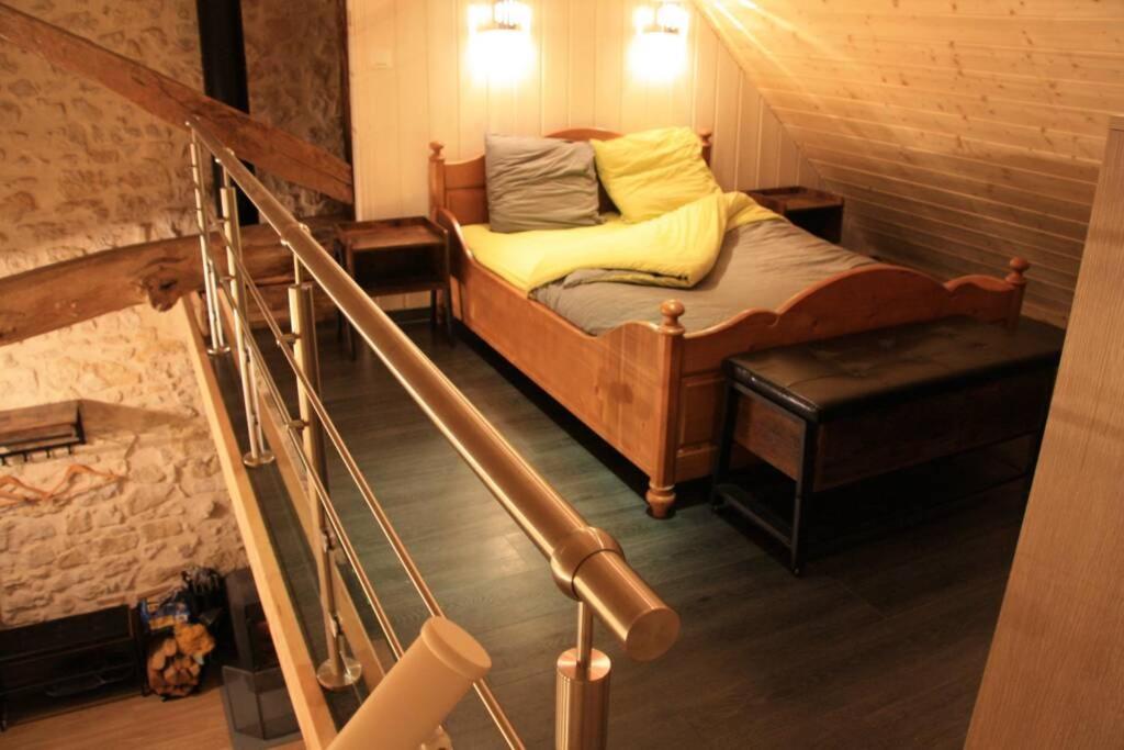Le Portougais, Chalet A Chanaz, La Petite Venise Savoyarde Экстерьер фото
